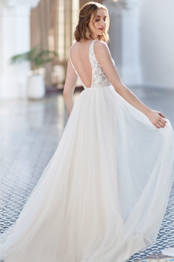 Gallery Wedding Dress Style No. GA2390 - Image 5