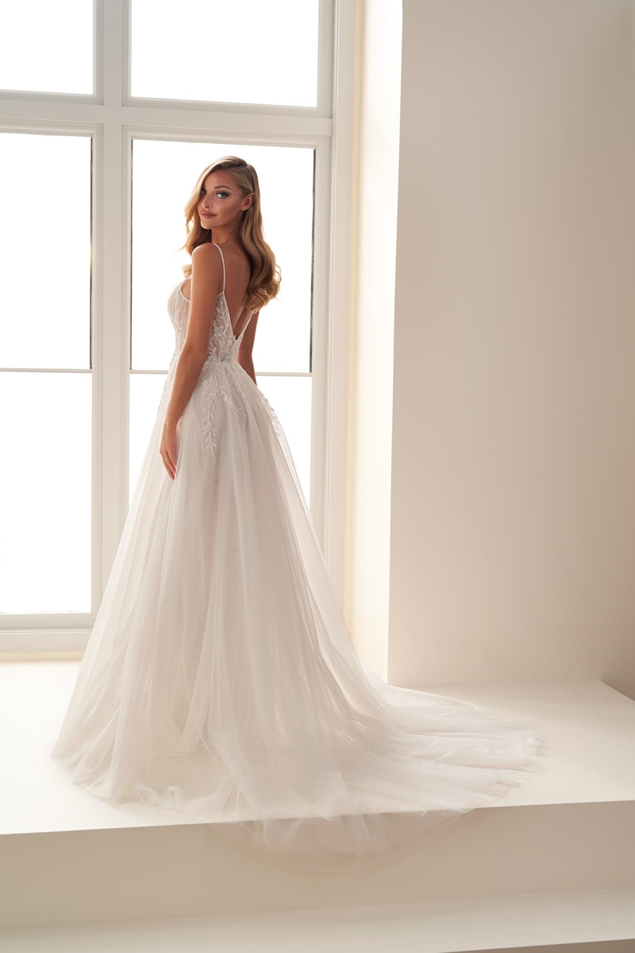 Enchanting Wedding Dress Style No. E2507 - Image 2