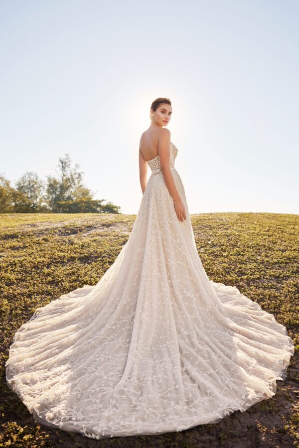 Martin Thornburg Wedding Dress Style No. MT3204 - Image 2